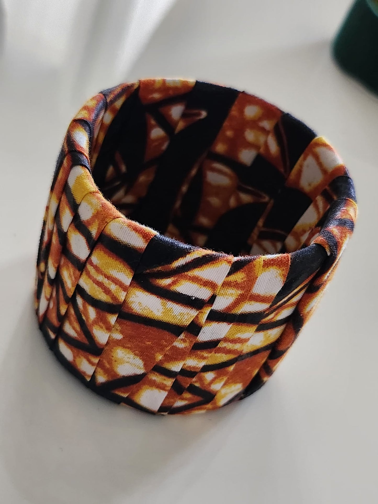 Bracelet/manchette en wax "Gül"